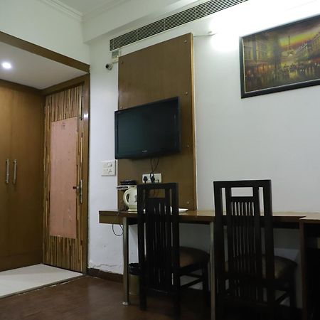 Hotel Parth Inn Ghaziabad Exteriör bild