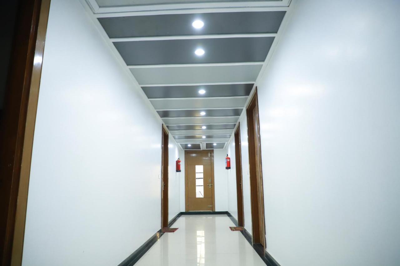 Hotel Parth Inn Ghaziabad Exteriör bild