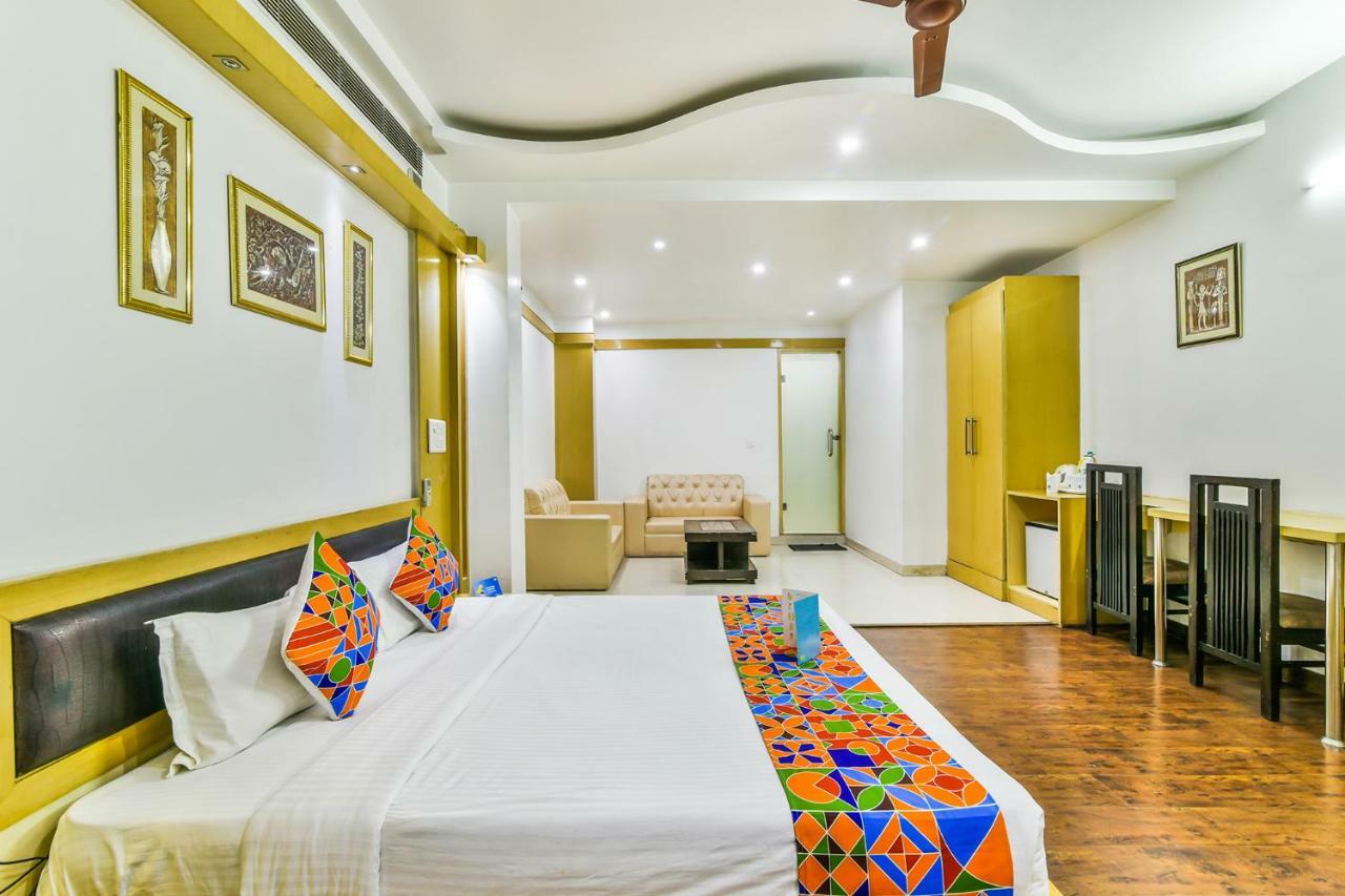 Hotel Parth Inn Ghaziabad Exteriör bild