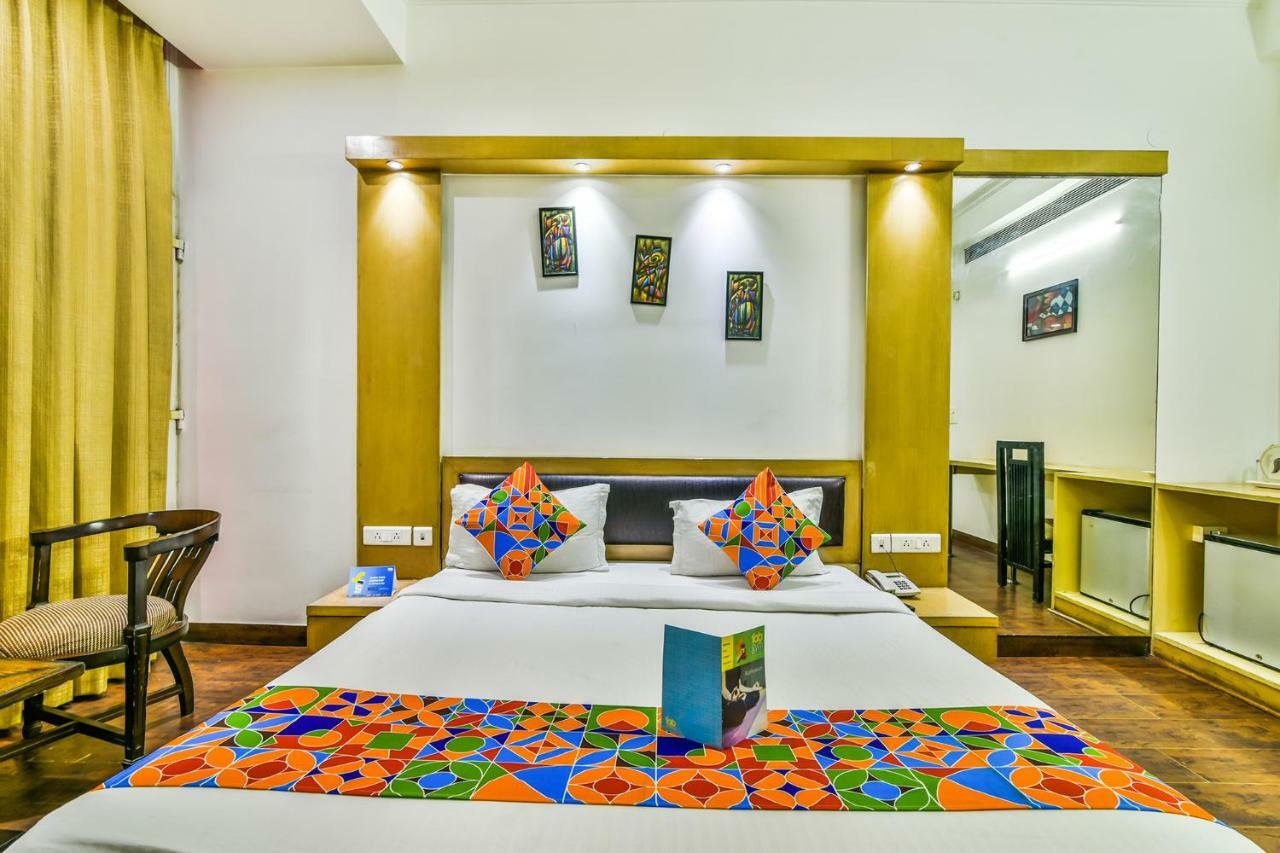 Hotel Parth Inn Ghaziabad Exteriör bild
