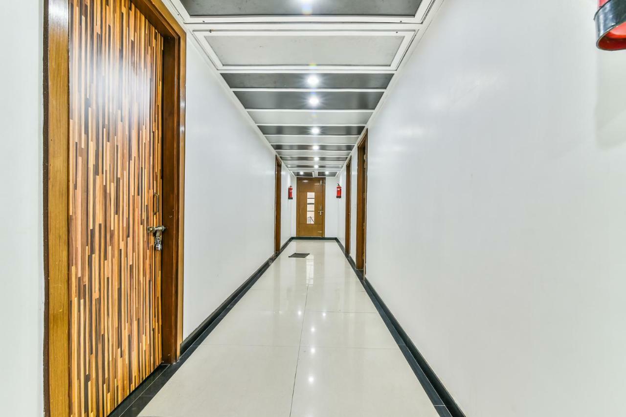 Hotel Parth Inn Ghaziabad Exteriör bild