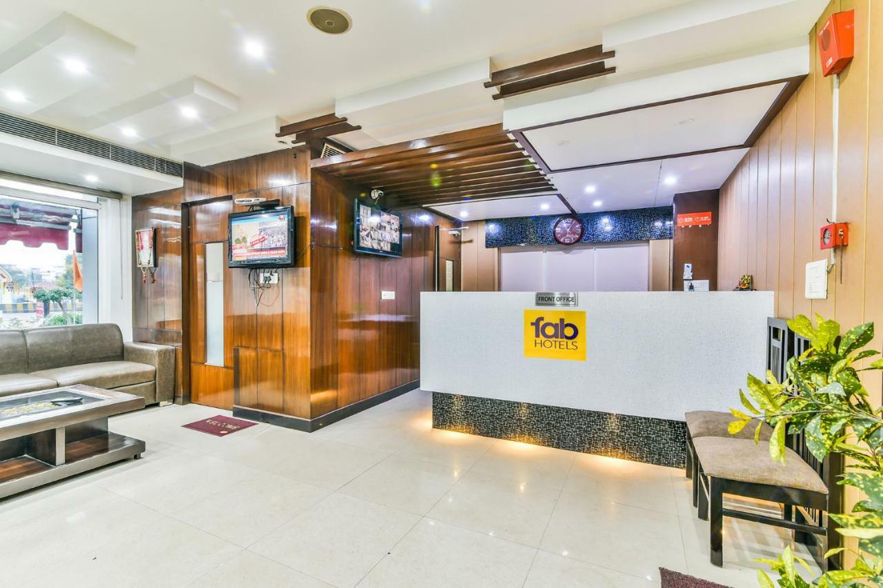 Hotel Parth Inn Ghaziabad Exteriör bild