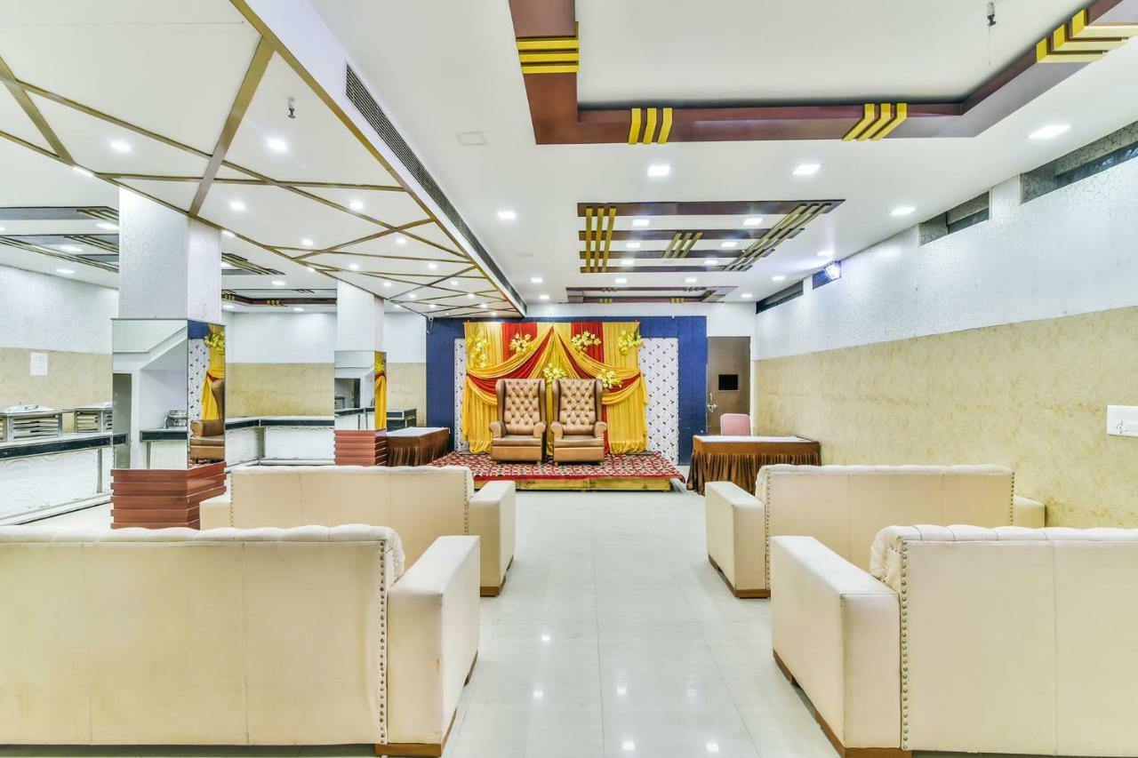 Hotel Parth Inn Ghaziabad Exteriör bild
