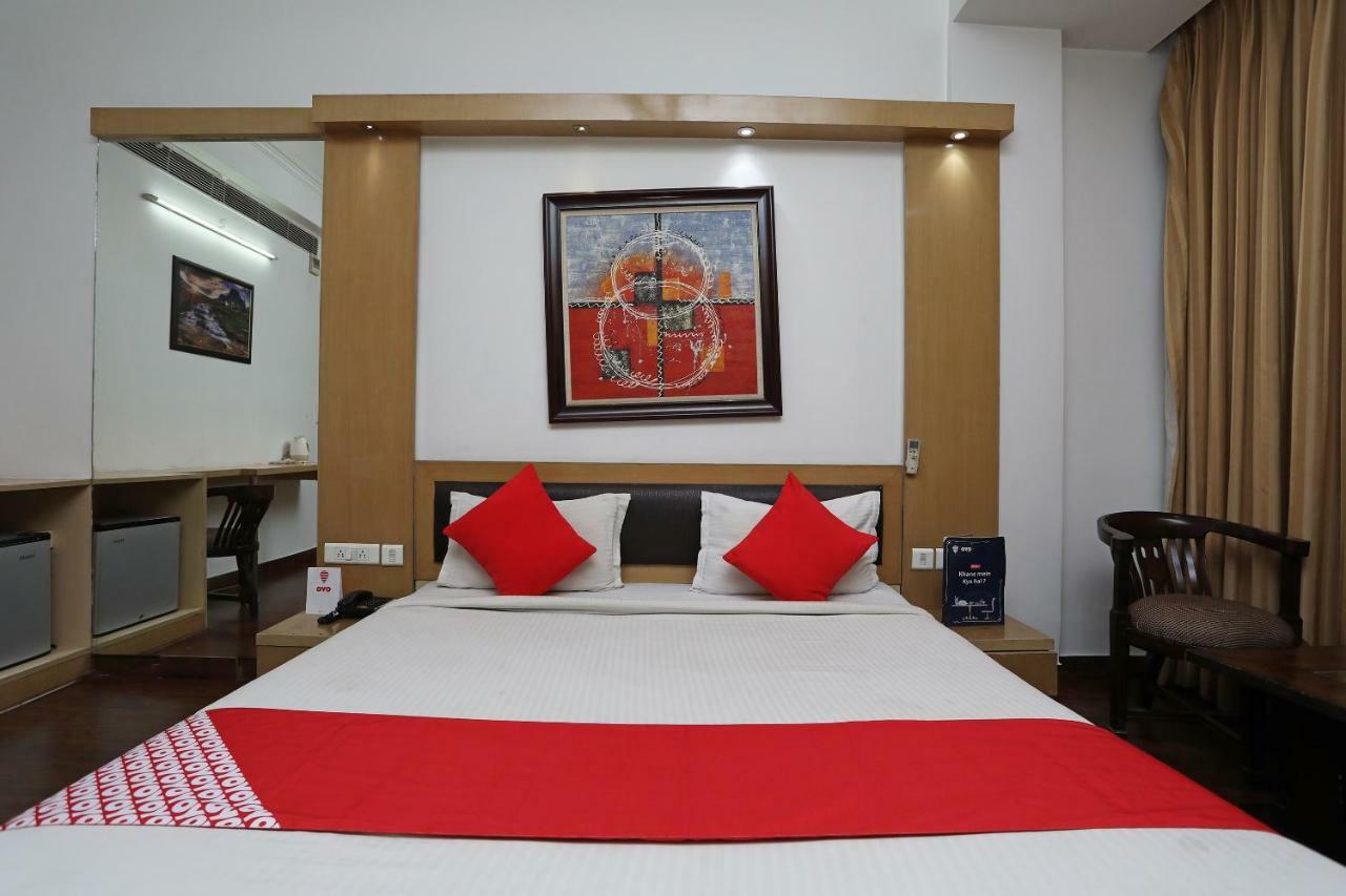 Hotel Parth Inn Ghaziabad Exteriör bild